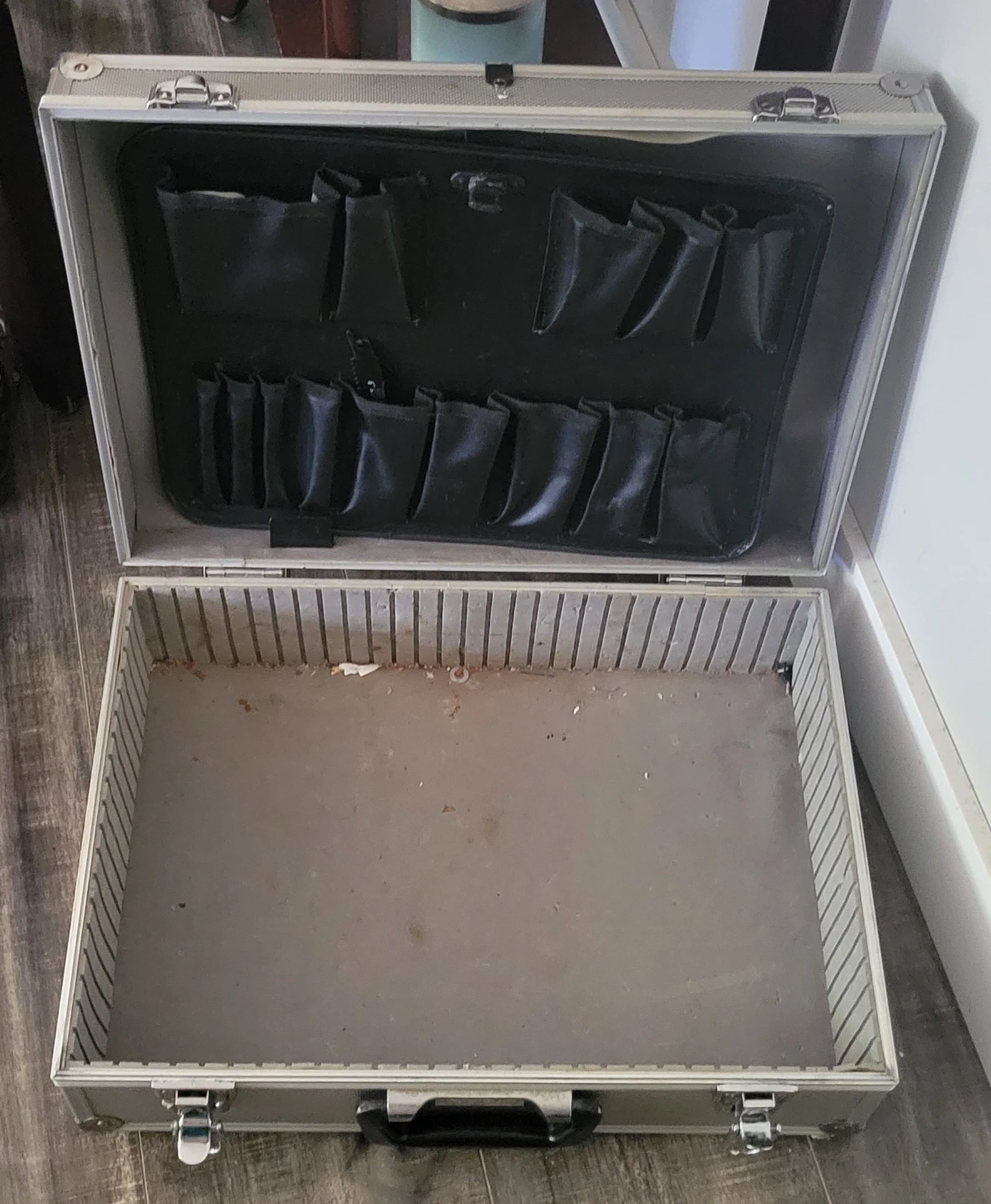 Silver Aluminum Attache Case / Tool Box - photo 4
