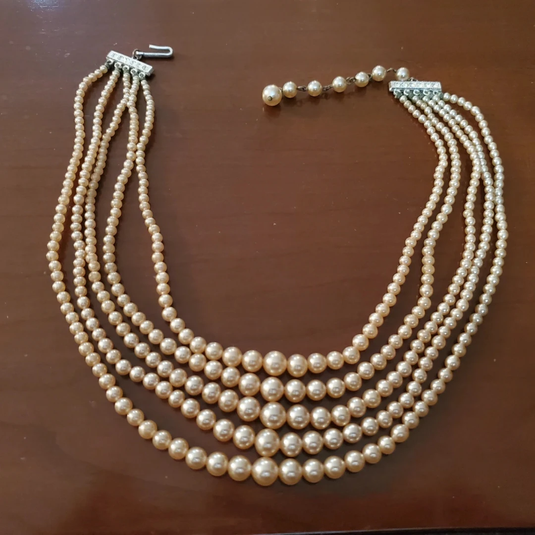 1940's 5-Strand Pearl Necklace, Bracelet & Screw Back Earrings - photo 2