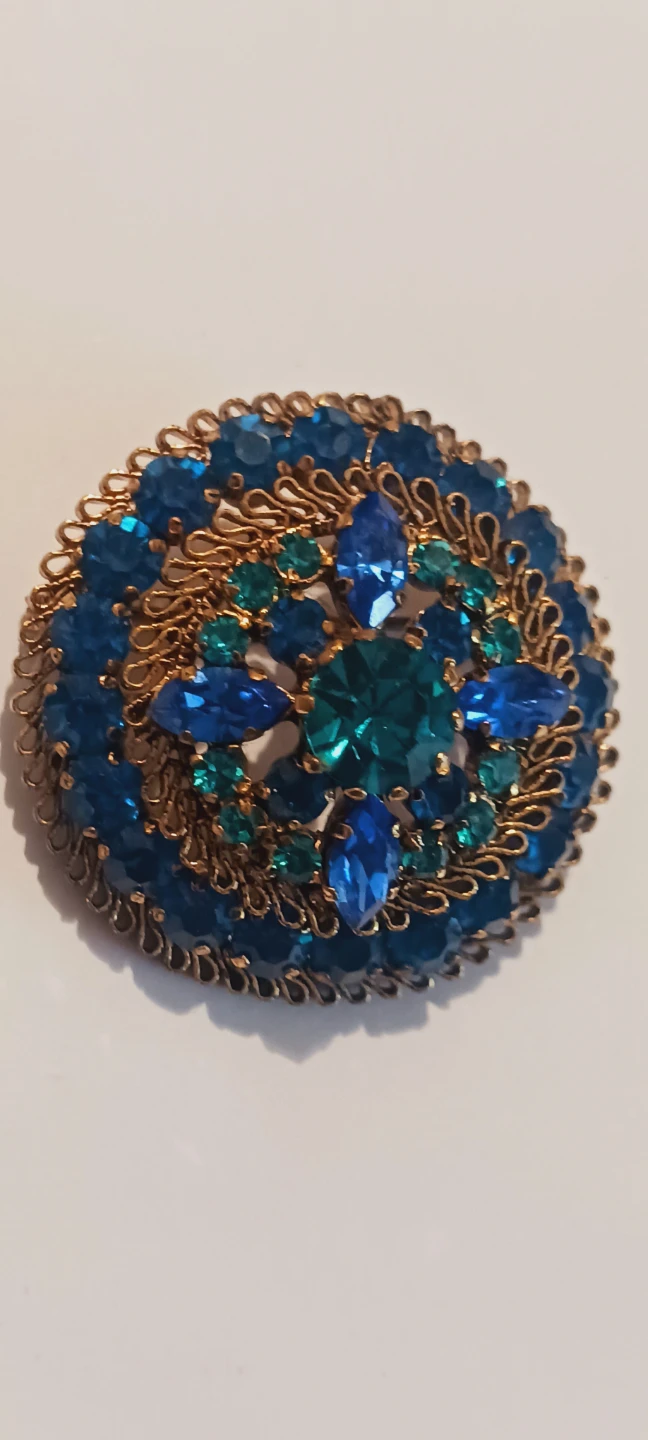 Gorgeous Genuine Signed Austrian Dazzling Blue Crystal Brooch - photo 2