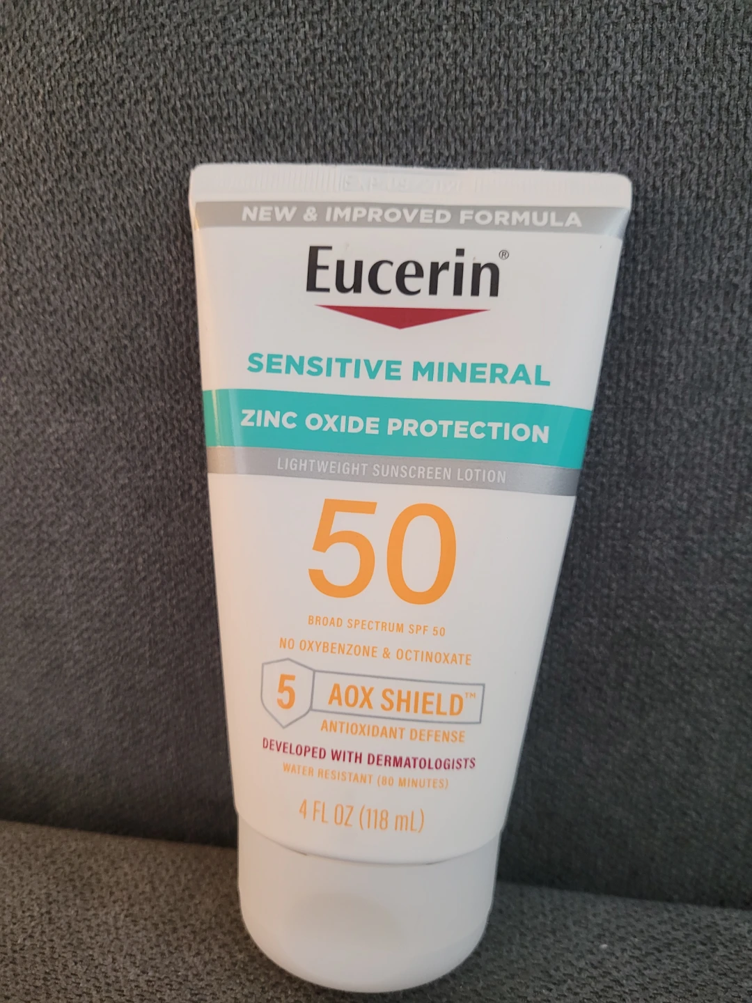 Eucerin Sensitive Mineral Zinc Oxide Protection SPF 50 (118 mL)
