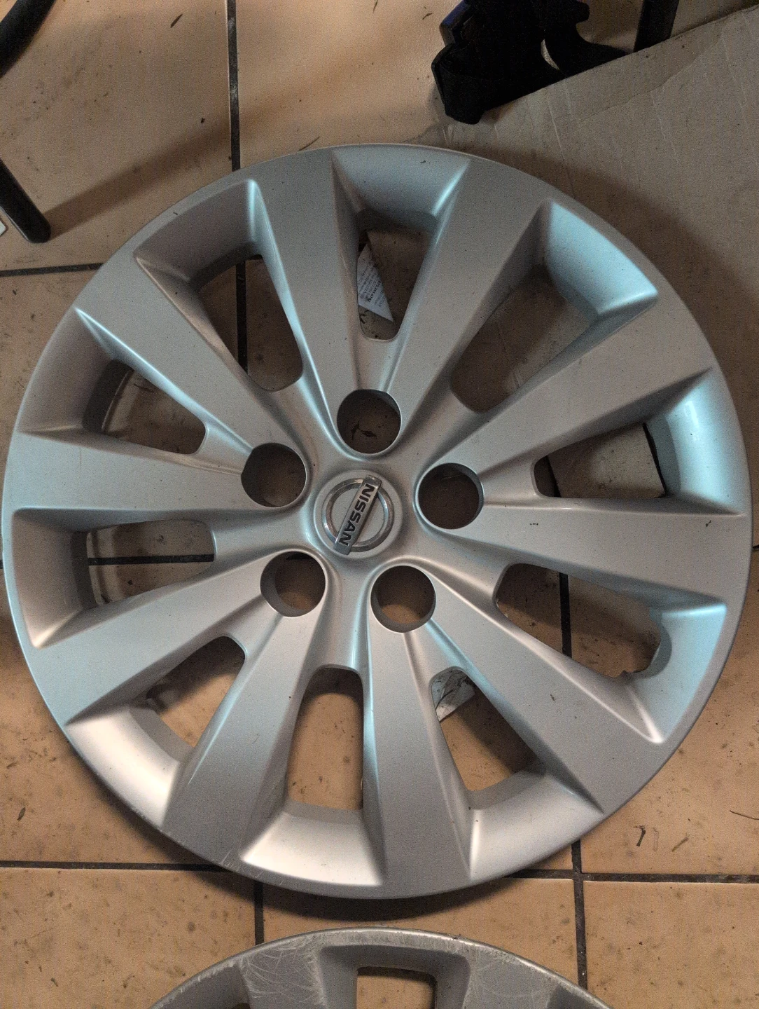 Nissan 16" Original  Wheel Covers Set of 4 - photo 2