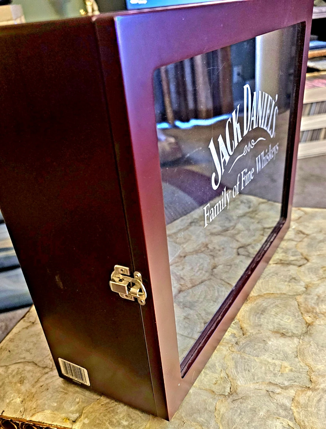 Jack Daniels Family of Fine Whiskey wooden box display case - photo 2