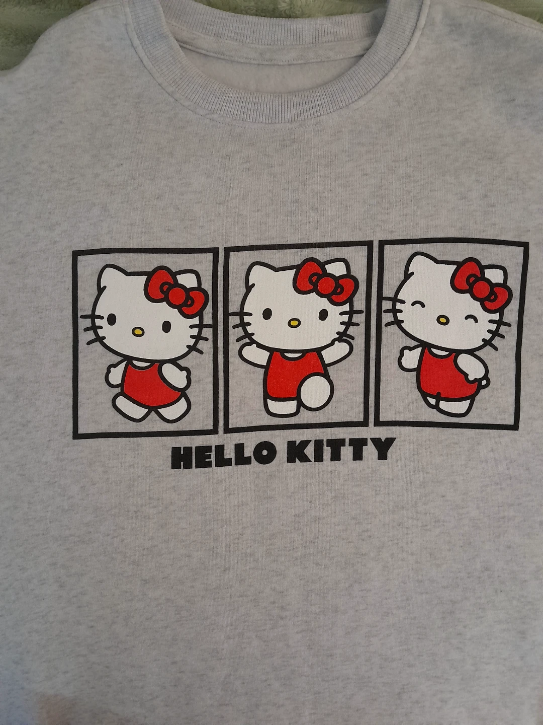 Hello Kitty Sweatshirt Size S/P - photo 3