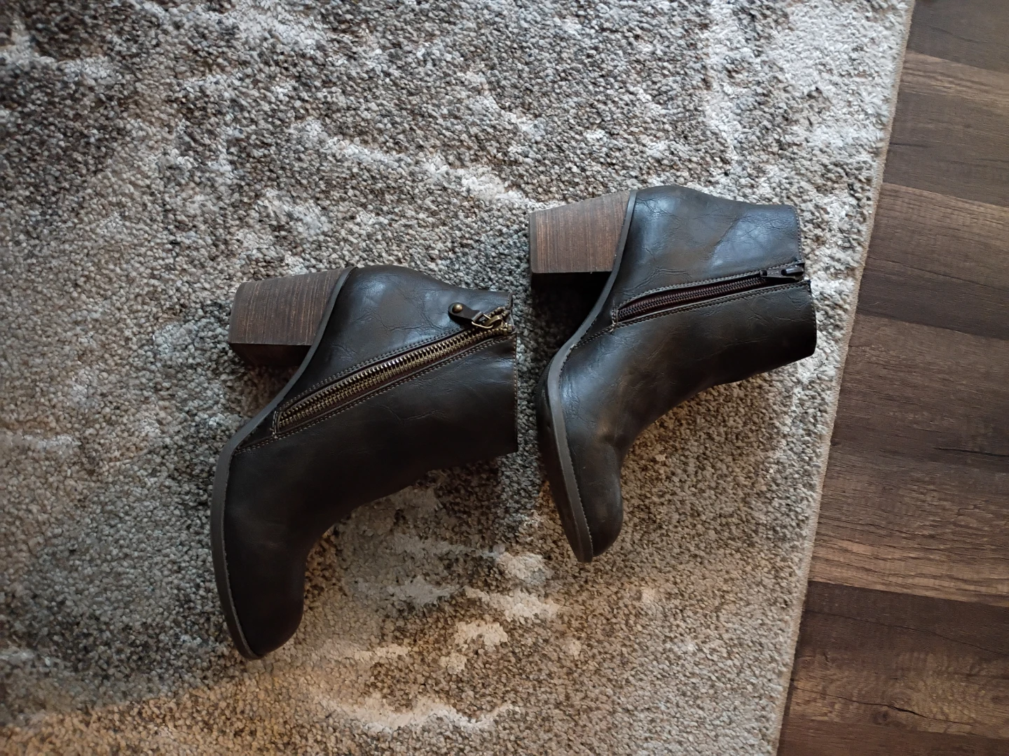 Diba True Women's Brown Leather Ankle Boots size 8.5 - photo 2