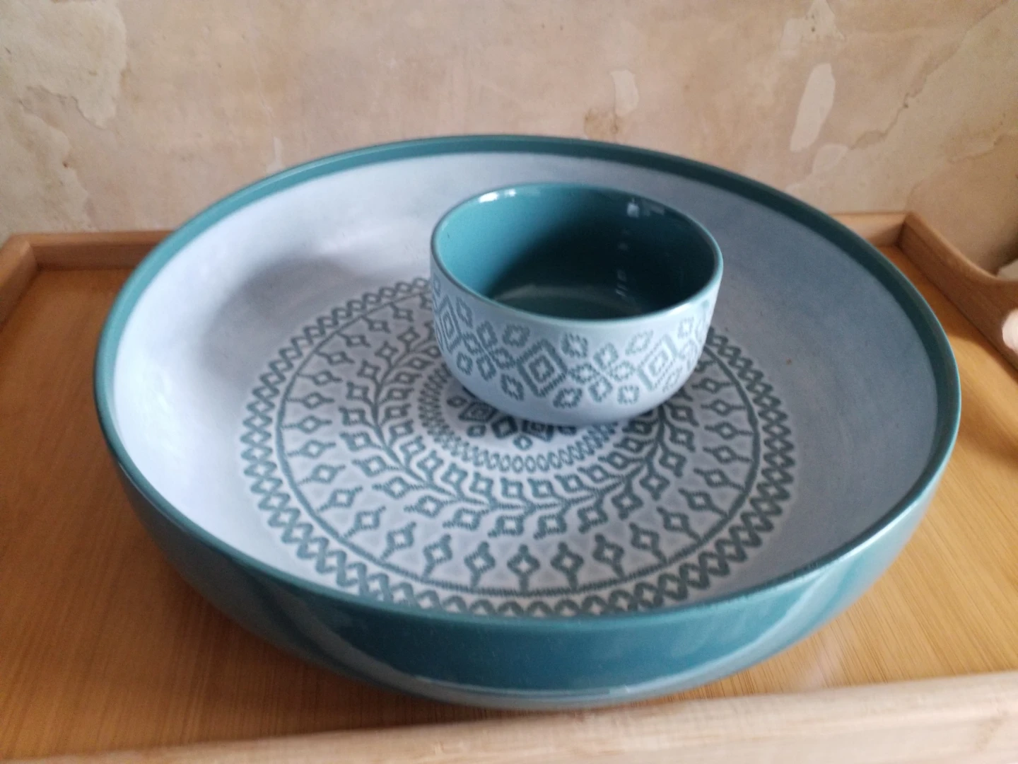 Serving plate