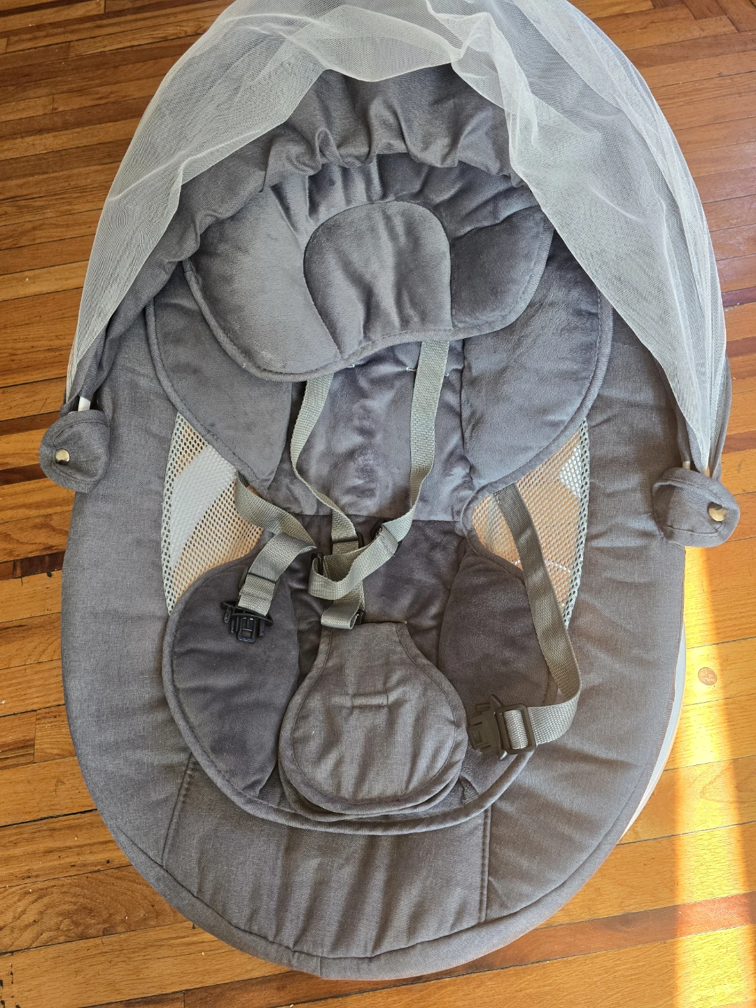 Gray Baby Rocker with Mosquito Net