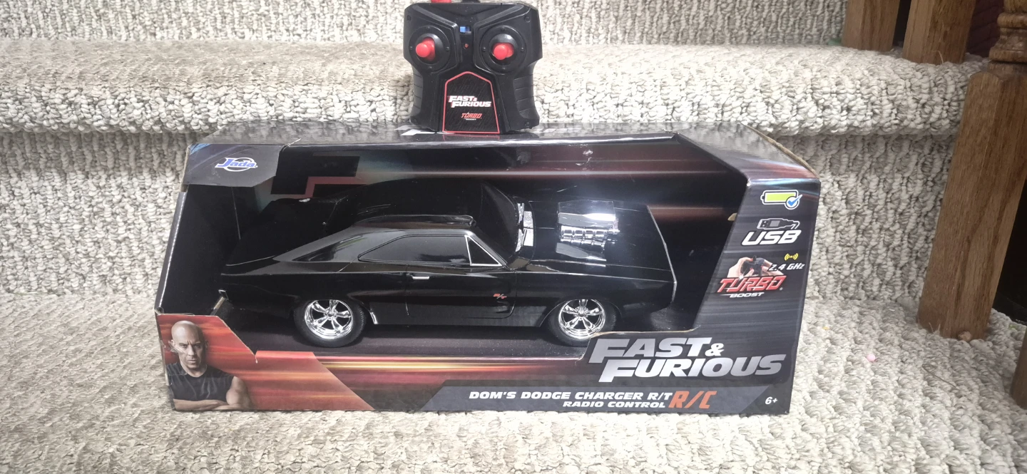 Fast & Furious Dom's Dodge Charger R/T Radio Control Car