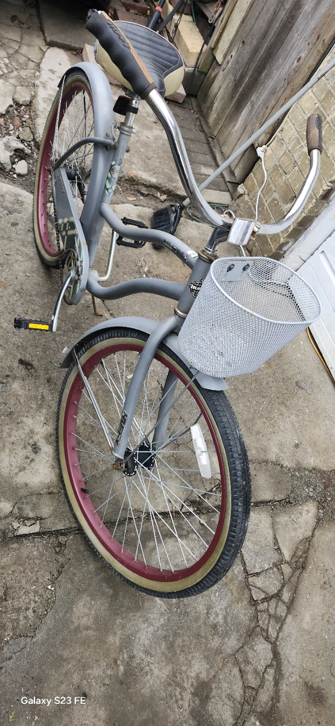 Huffy Cruiser Bike 26"wheels the price not negotiable - photo 5