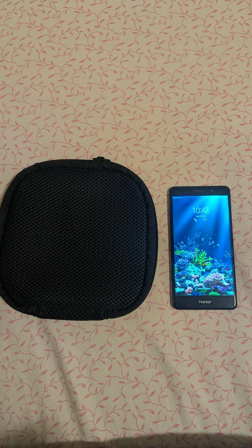 Honor phone for sale ( used in good condition)