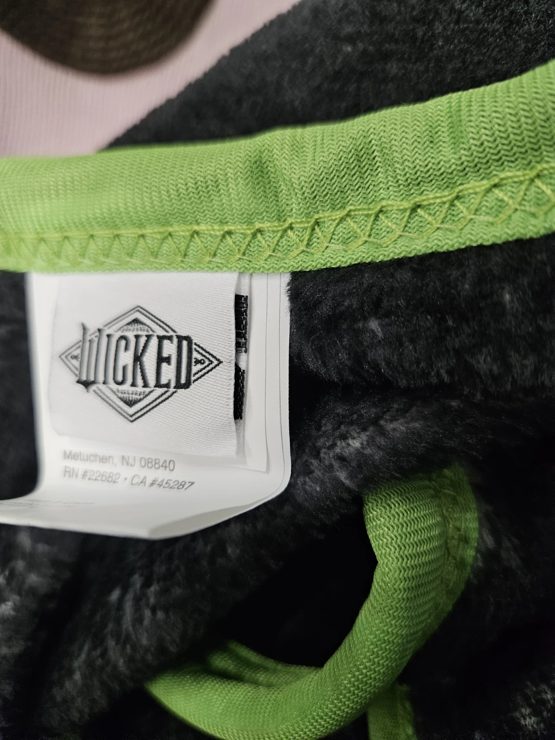 Wicked The Musical Throw Blanket - photo 2