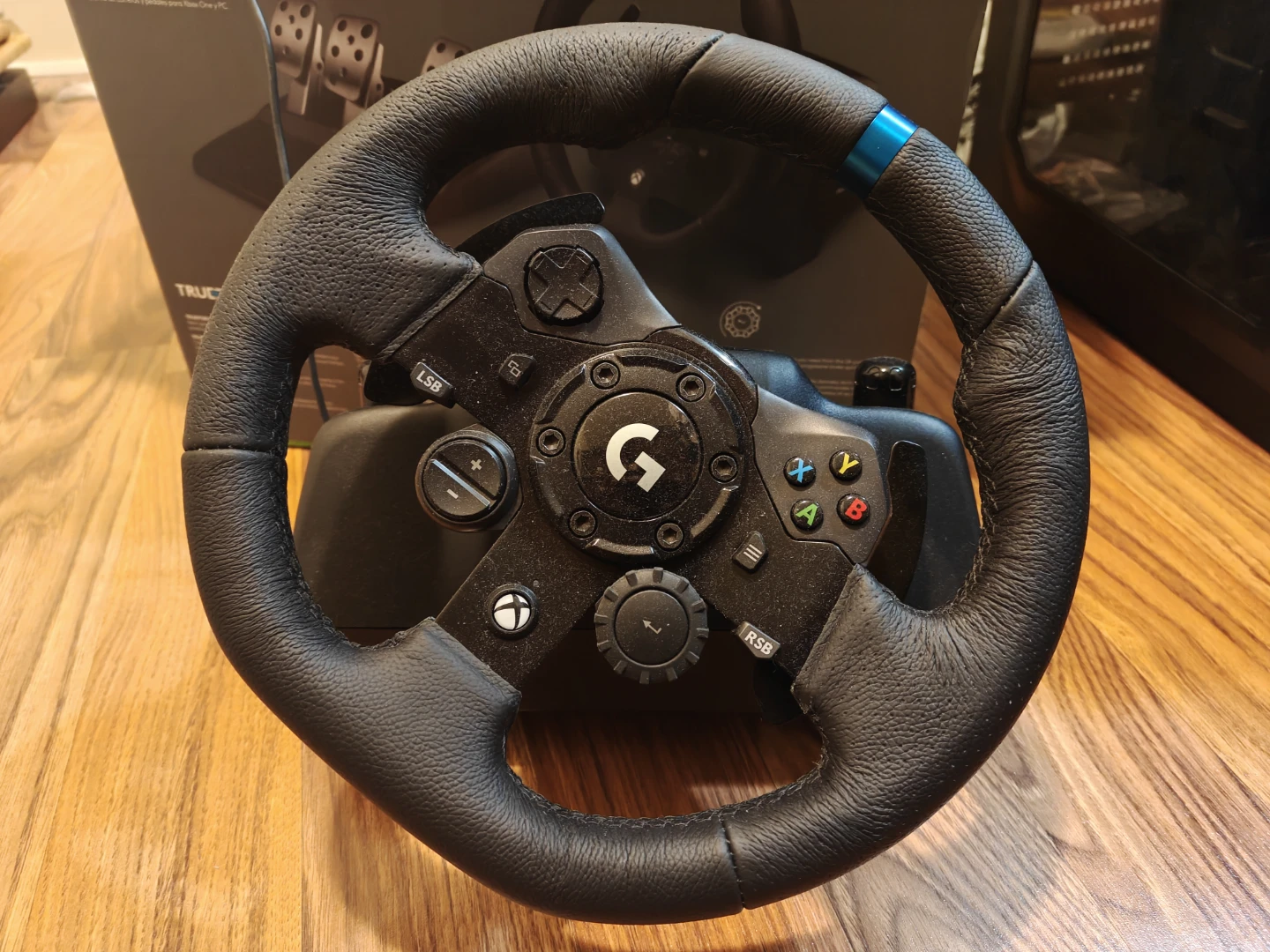 Logitech G923 TRUEFORCE Racing Wheel and Pedals - photo 2