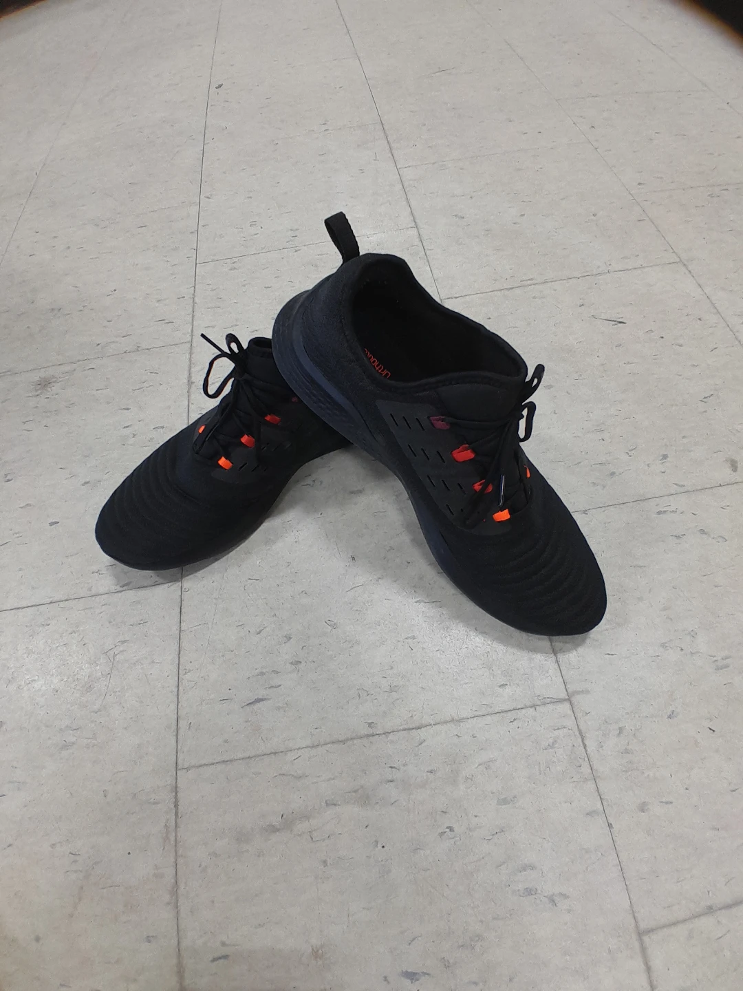 ASICS Black Running Shoes with Orange Accents Men's Size 14 - photo 5
