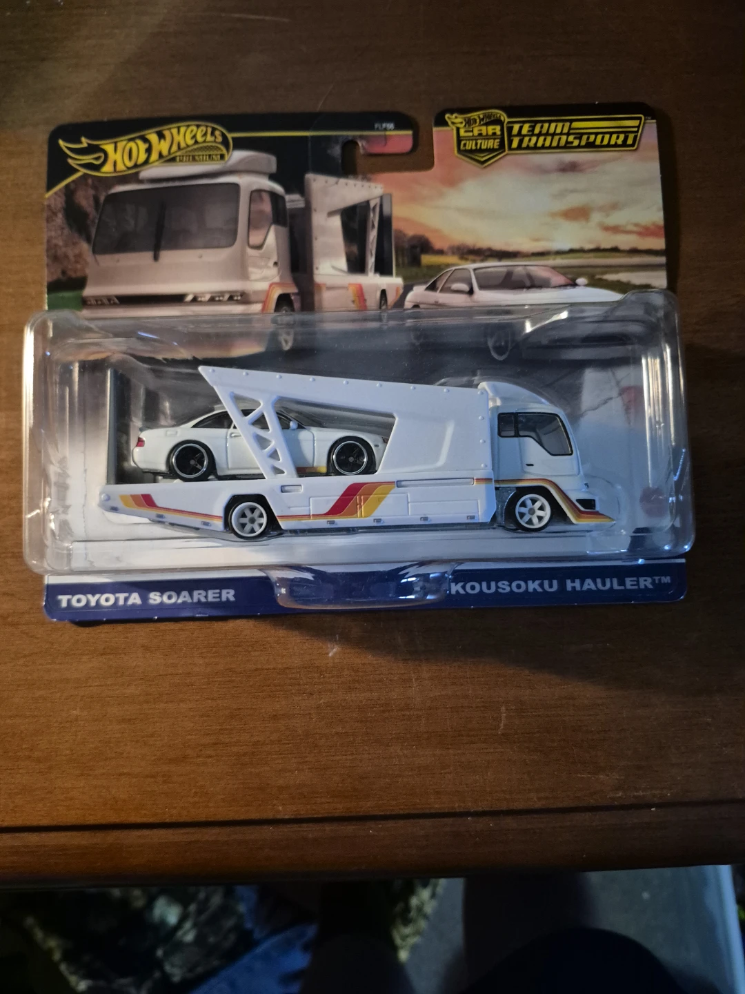 Hot Wheels Car Culture Team Transport Toyota Soarer