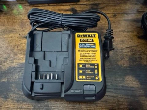 DeWalt DCB107 12V/20V Max Lithium Ion Battery Charger - photo 2