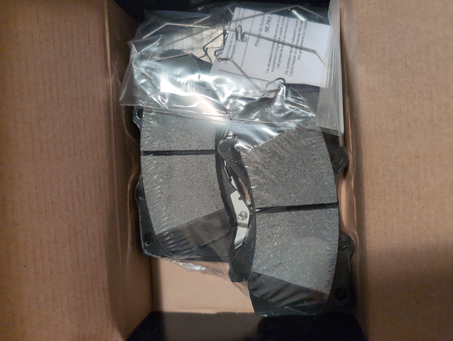EHT1303H Disc Pad Set with Hardware - photo 2