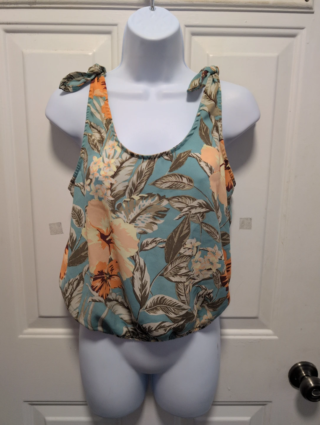 DYNAMITE Women's Floral Print Tank Top - P/S