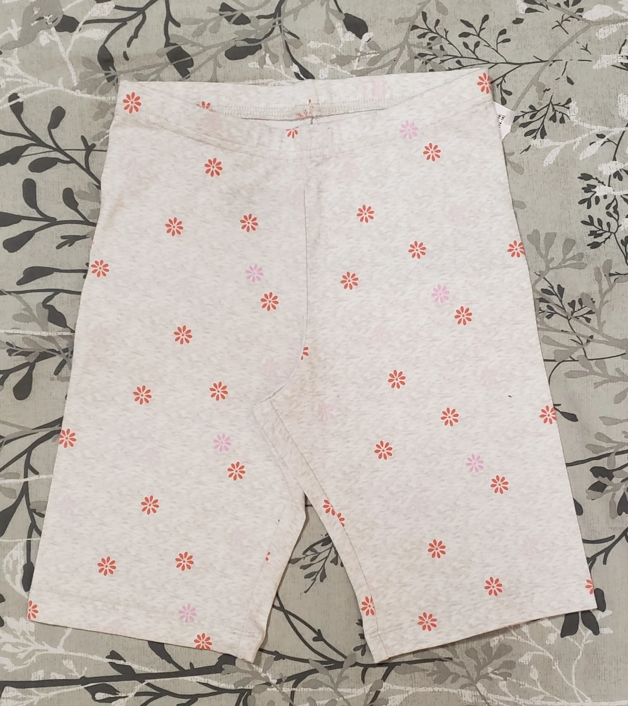 Brand new Old Navy Girls Shorts Gray Heather Daisy