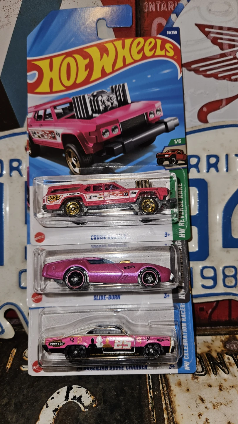 Hot Wheels Cruise Bruiser and '74 Brazilian Dodge Charger Lot
