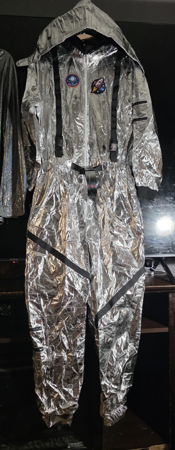 Costumes Over 100 different kinds - photo 2