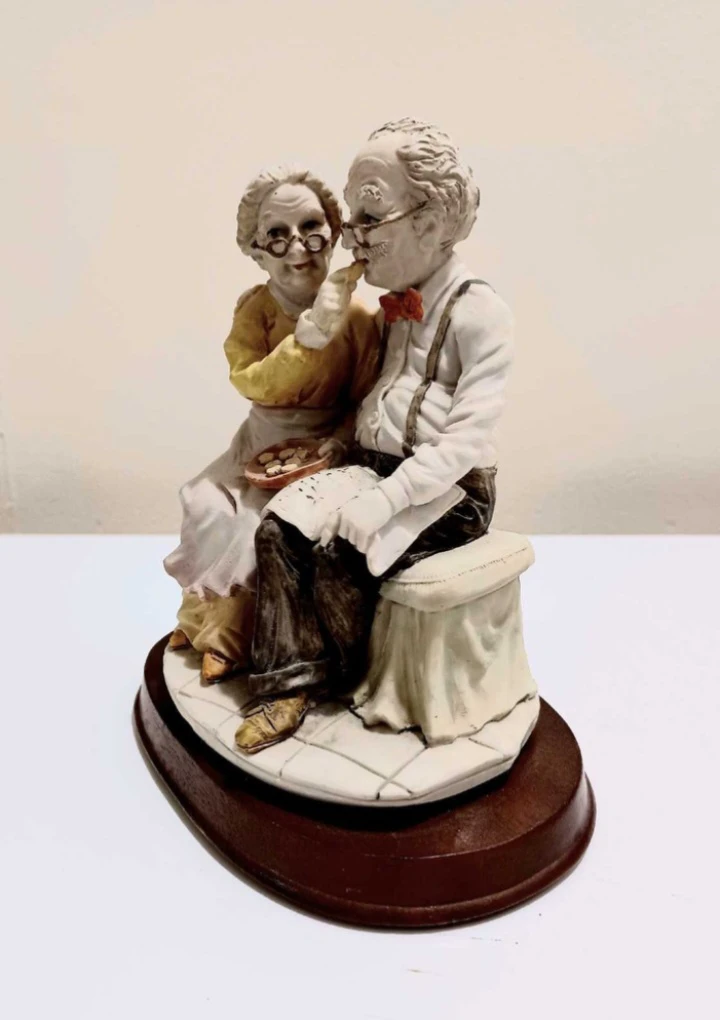 Hand Crafted Elderly Couple Figurine - photo 2