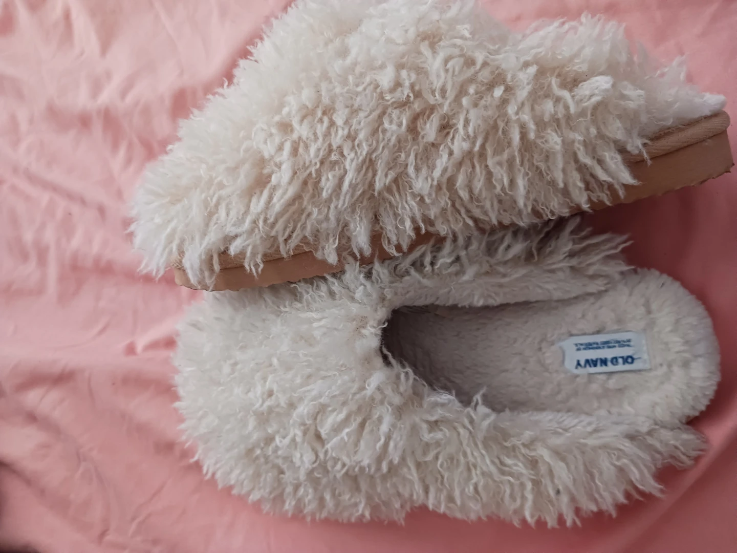 old navy fluffy slippers - photo 2
