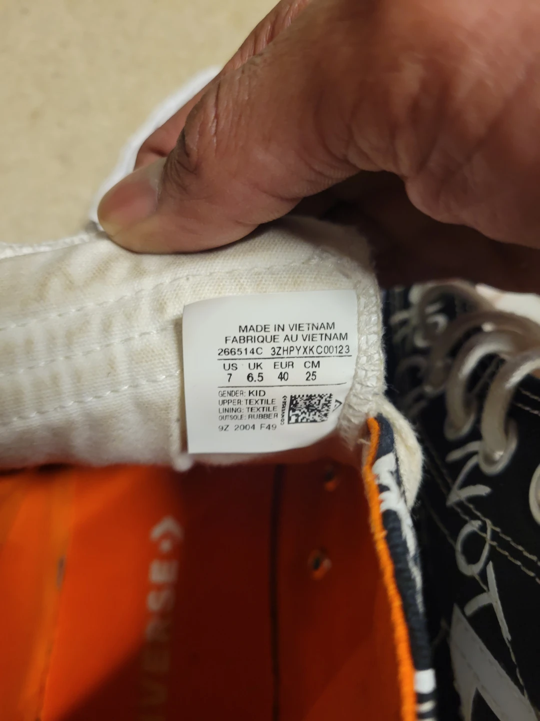 Converse Chuck Taylor All Star High Top Shoes - Kids Size 7 - photo 2