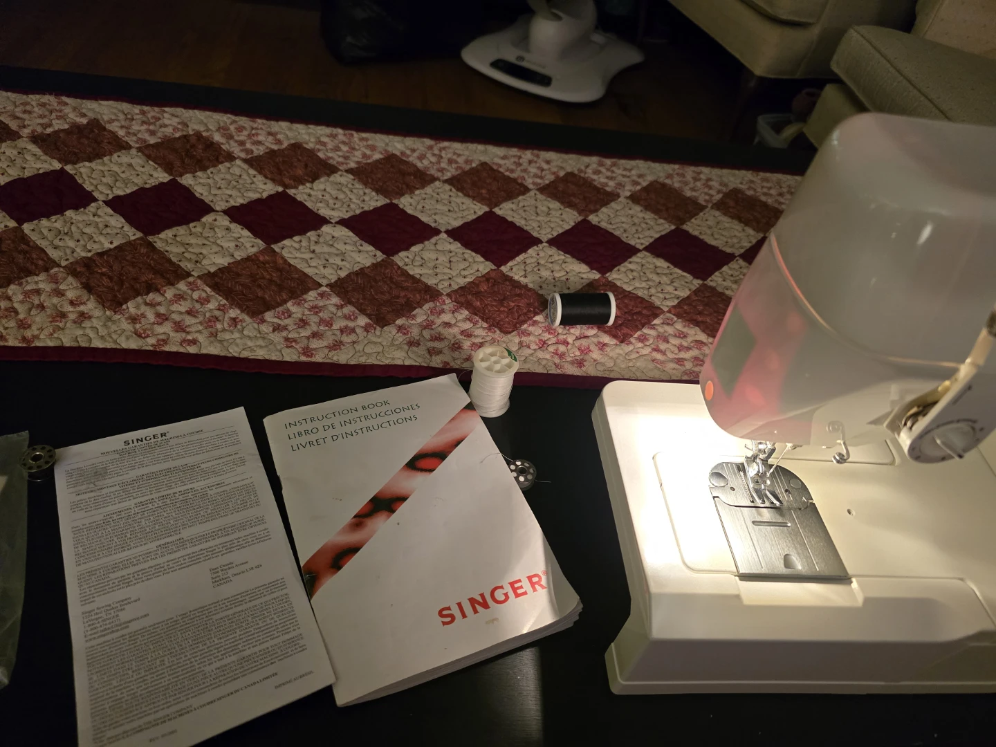 Singer 2517 Electronic Control Sewing Machine - photo 4