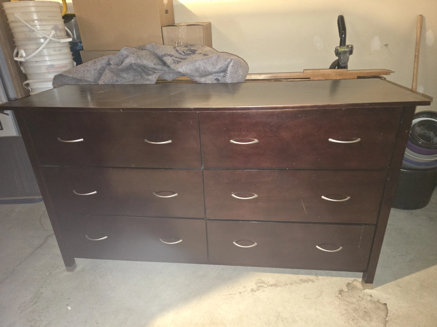 Dark Brown 6-Drawer Dresser