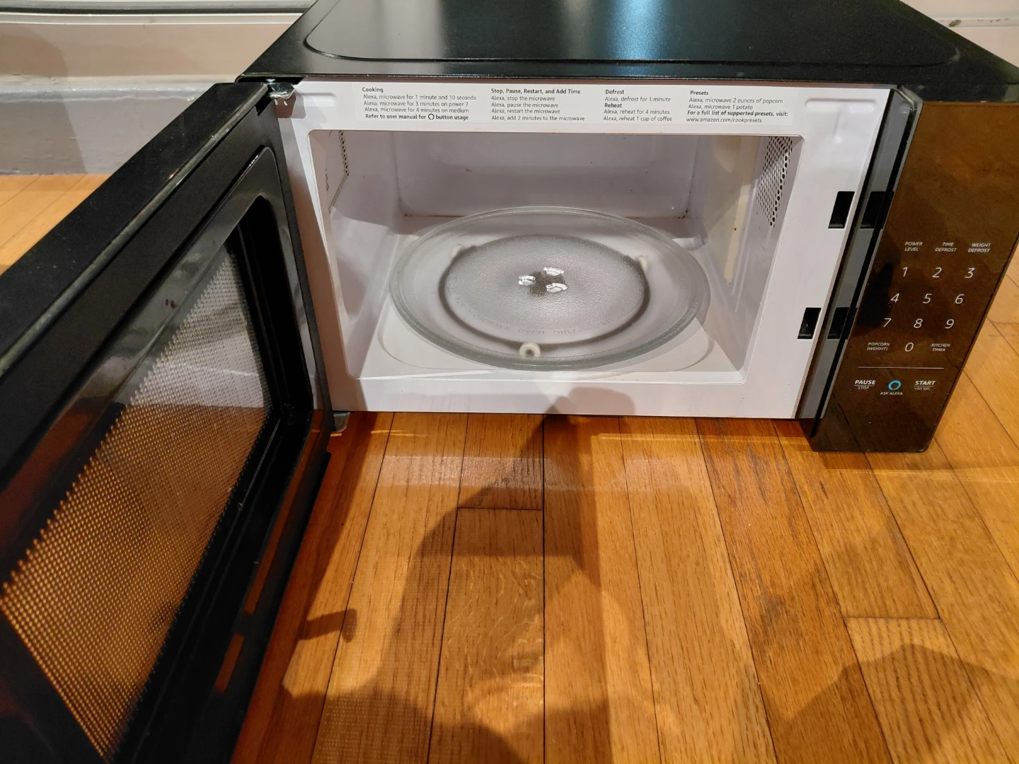 Black Countertop Microwave - photo 2
