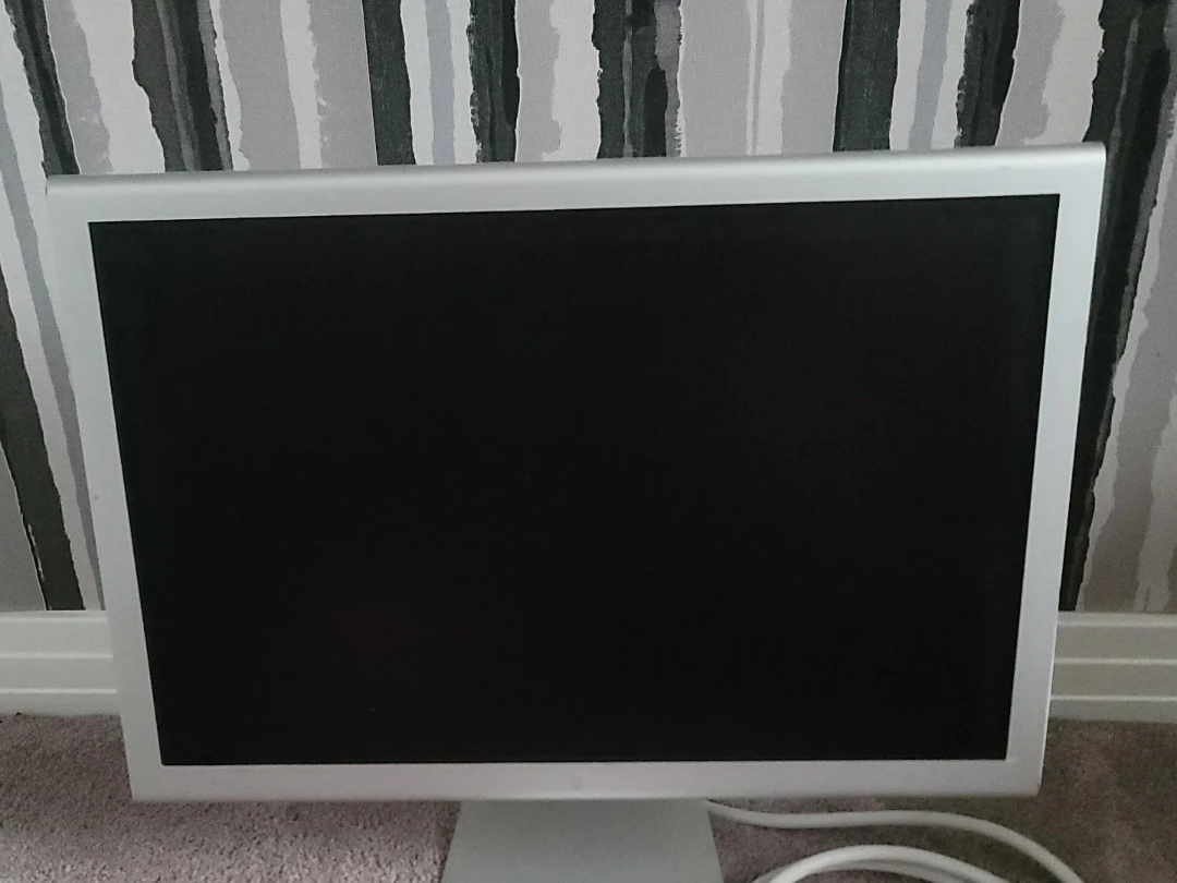 Apple Cinema HD Display Monitor