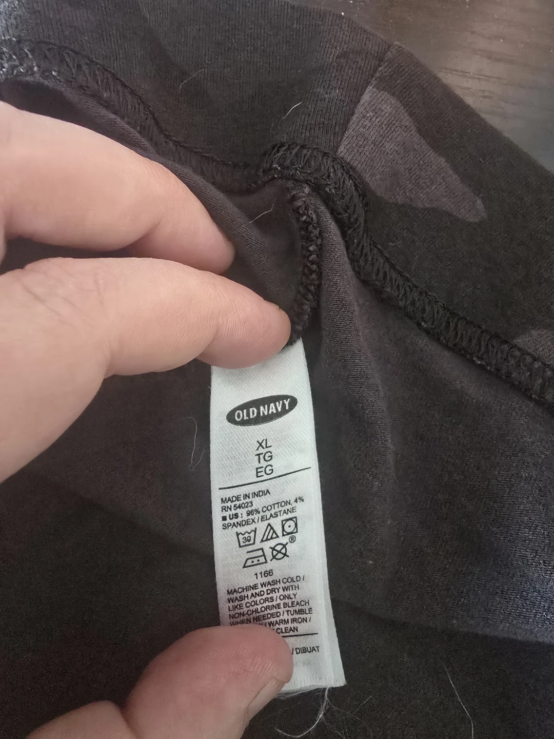 Old Navy Camo Capris - Size XL - photo 2