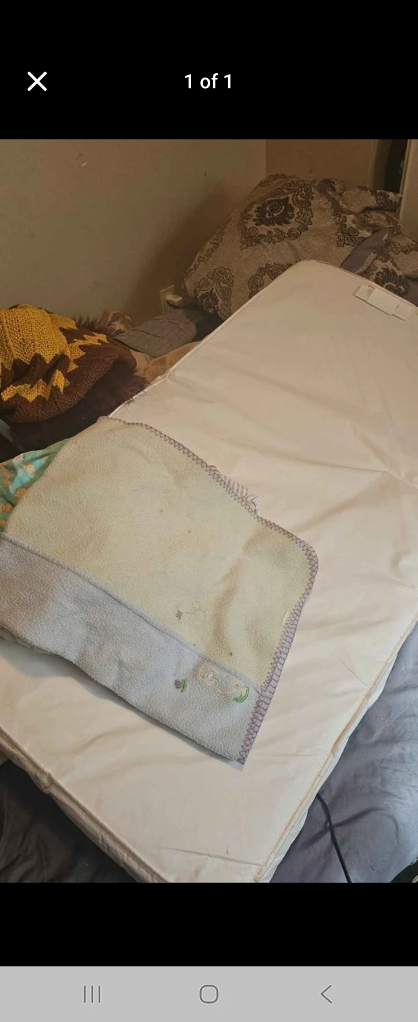 White Crib Mattress with Fitted Sheet