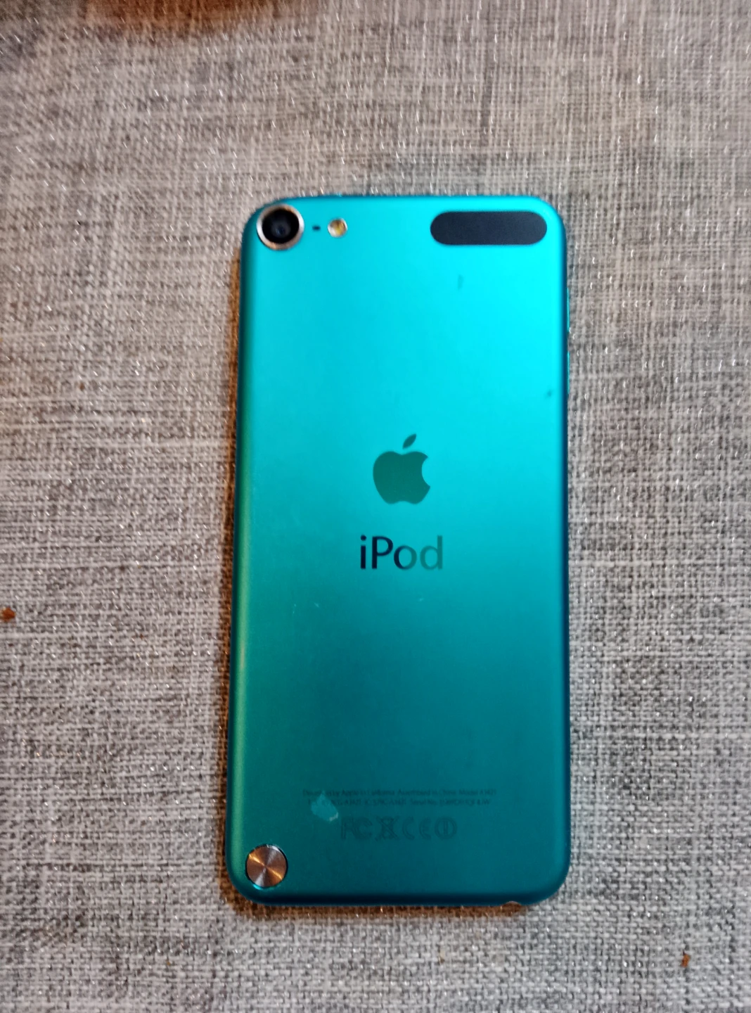 Apple iPod  (5th Gen) iCloud Locked - photo 3