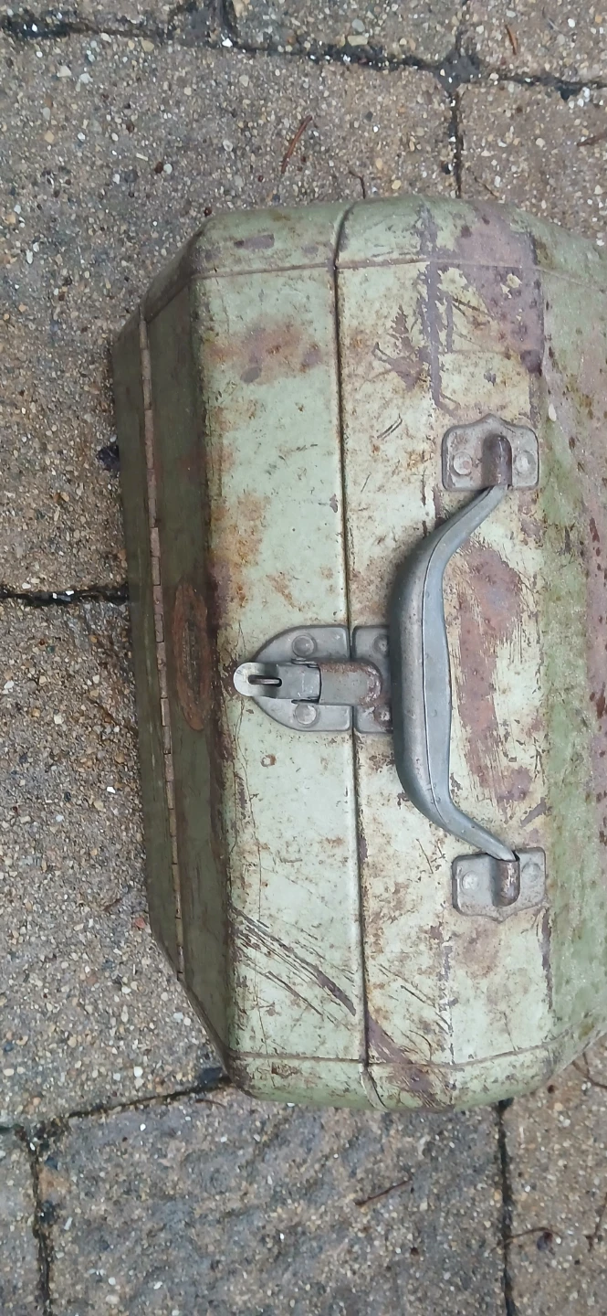 Simonsen Metal Tackle Box - photo 4