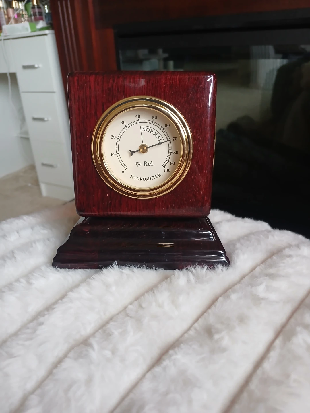 Howard Miller Wood Desk Clock with Thermometer and Hygrometer - photo 4