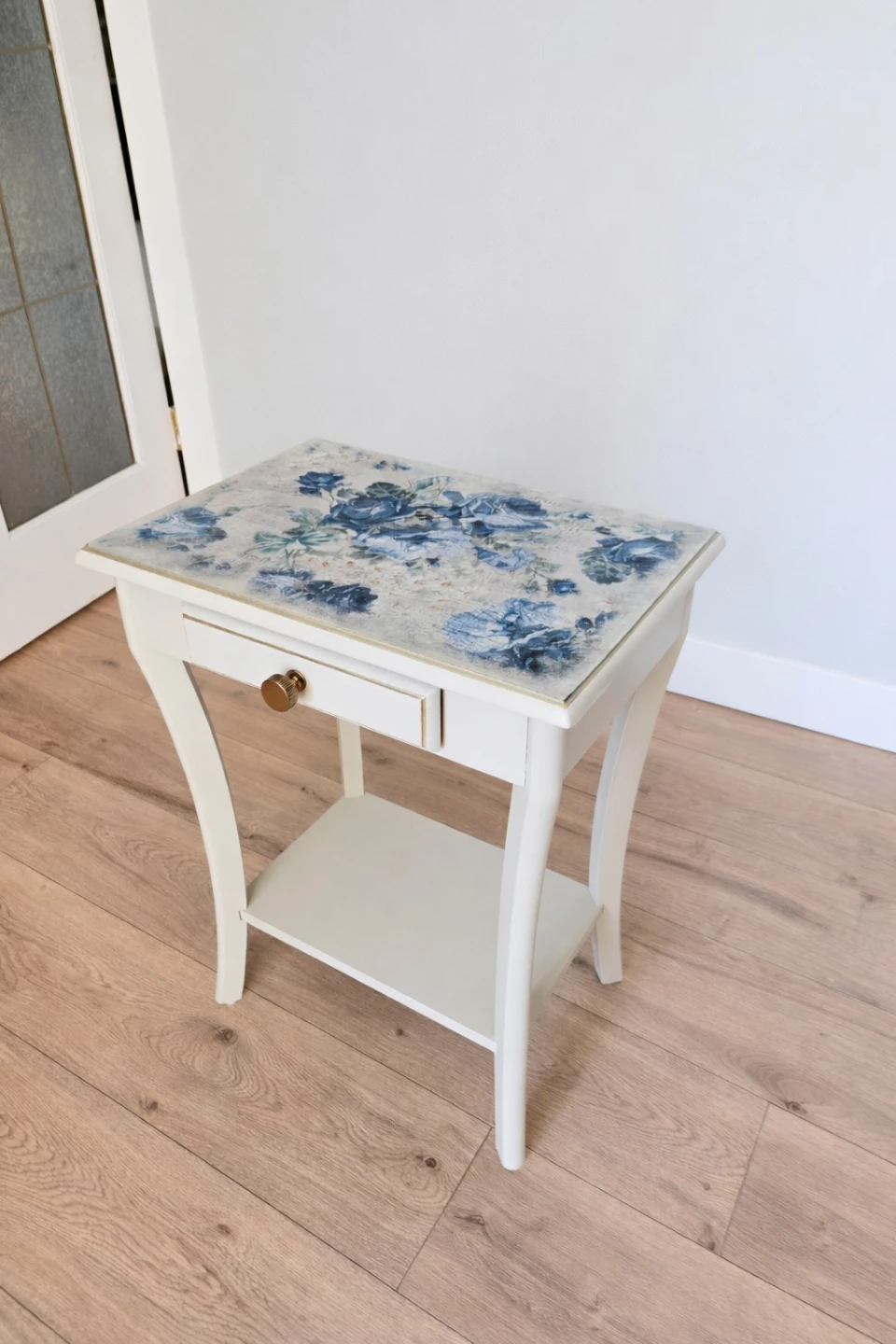 Floral Side Table/end table/ accent table - photo 2
