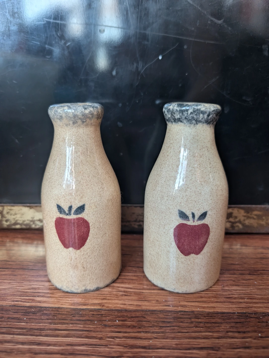 Ceramic Apple Shakers