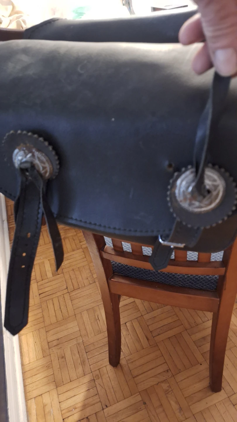 Black Leather Motorcycle Saddlebags - photo 4