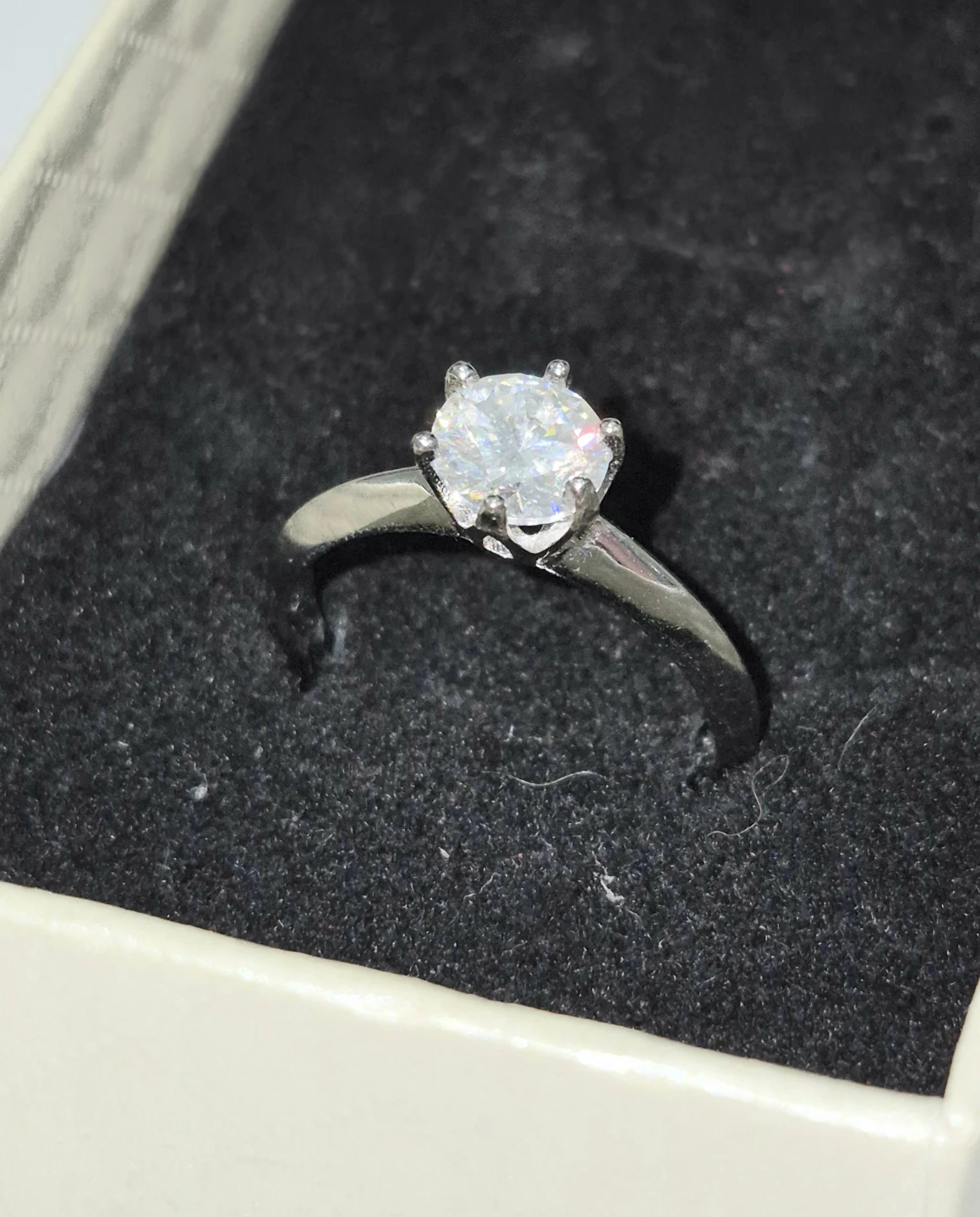 Moistenate adjustable engagement ring - photo 3
