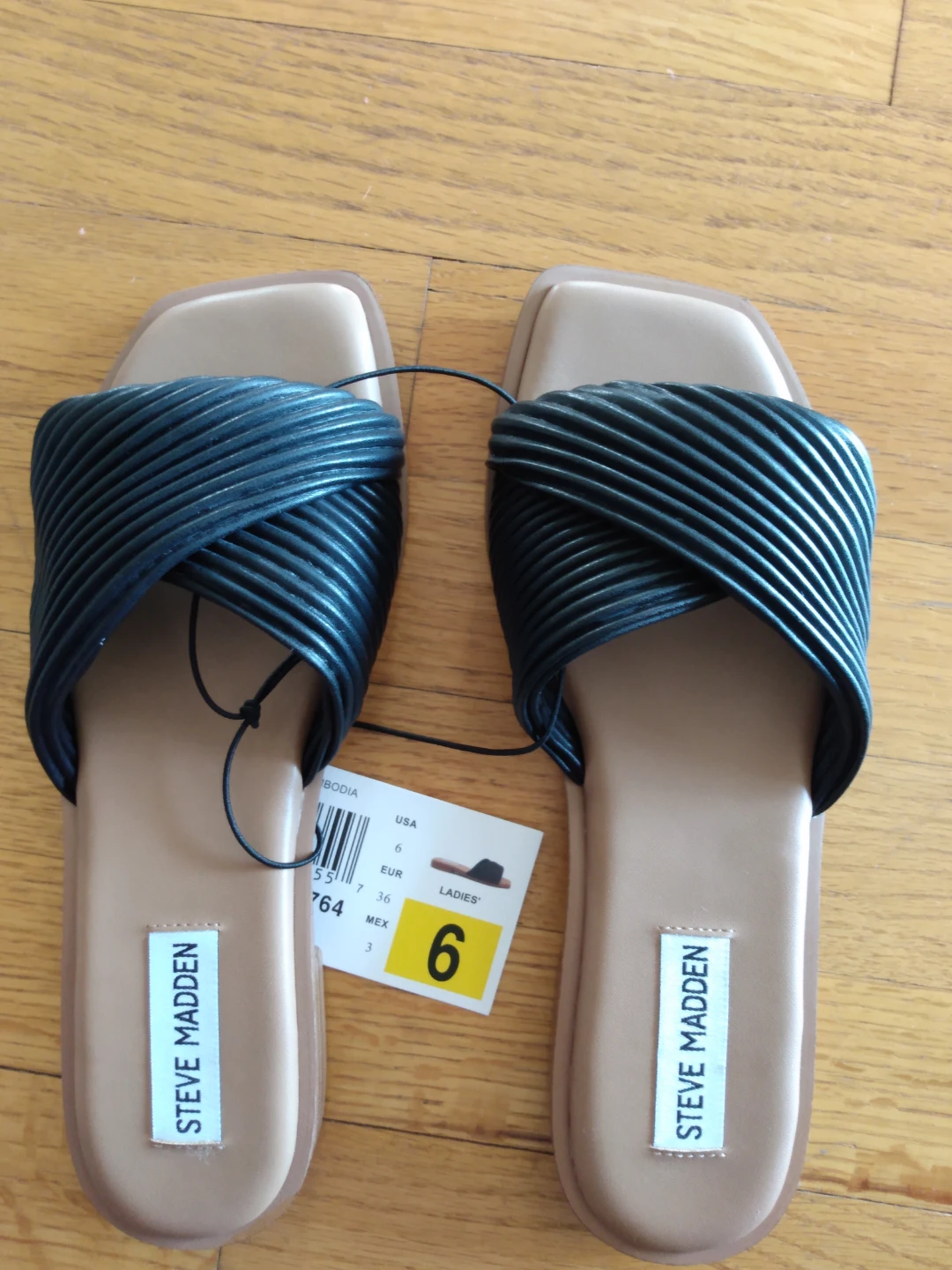 Steve Madden Women's Slides - Black - Size 6 - photo 2