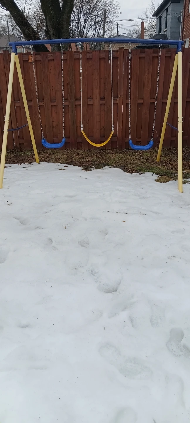 Swing Set with 3 Swings
