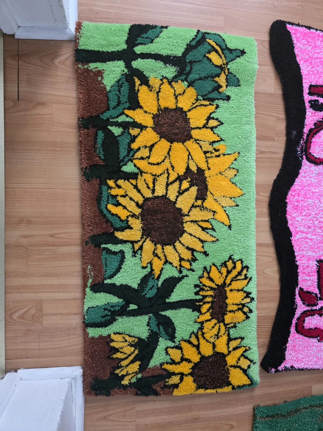 Handmade Sunflower Tufted Rug - photo 4