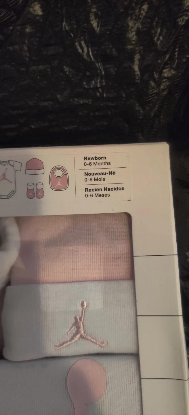 Jordan 5-Piece Baby Set Newborn 0-6 Months - photo 2