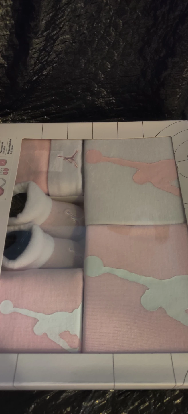 Jordan 5-Piece Baby Set Newborn 0-6 Months - photo 5