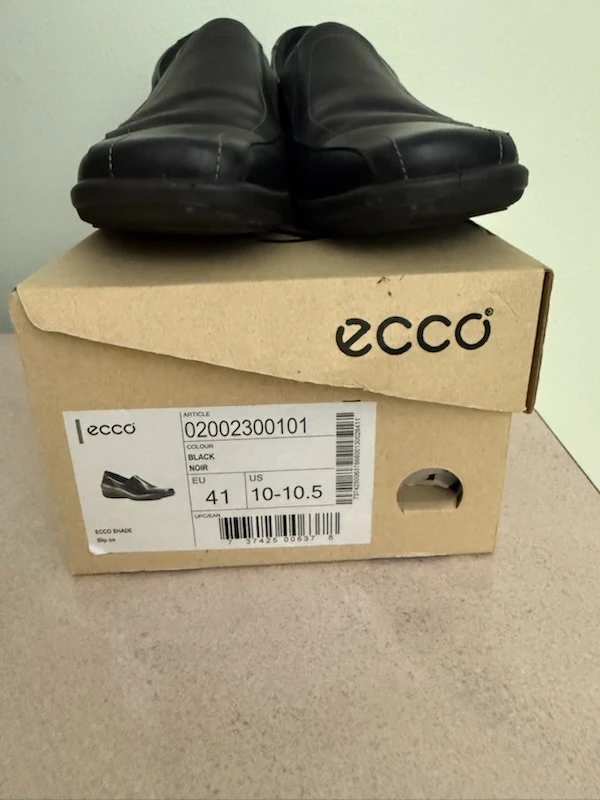 ECCO SHADE Slip On Shoes Black Leather Size 41 (US 10-10.5)