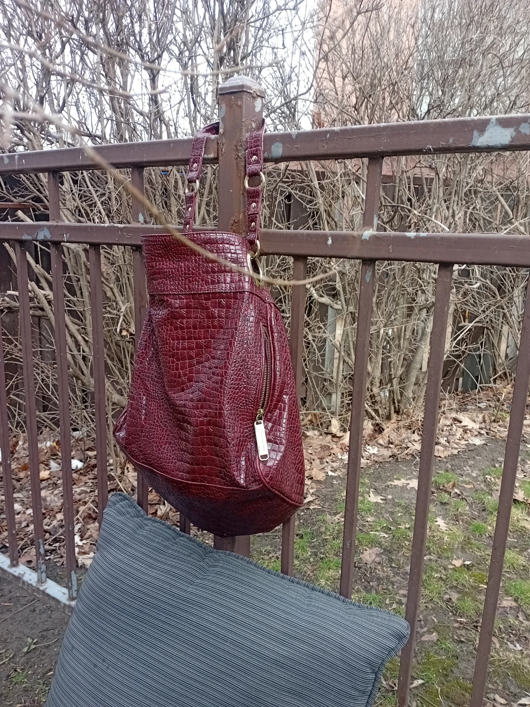 Women's Burgundy Faux Leather Croc Handbag