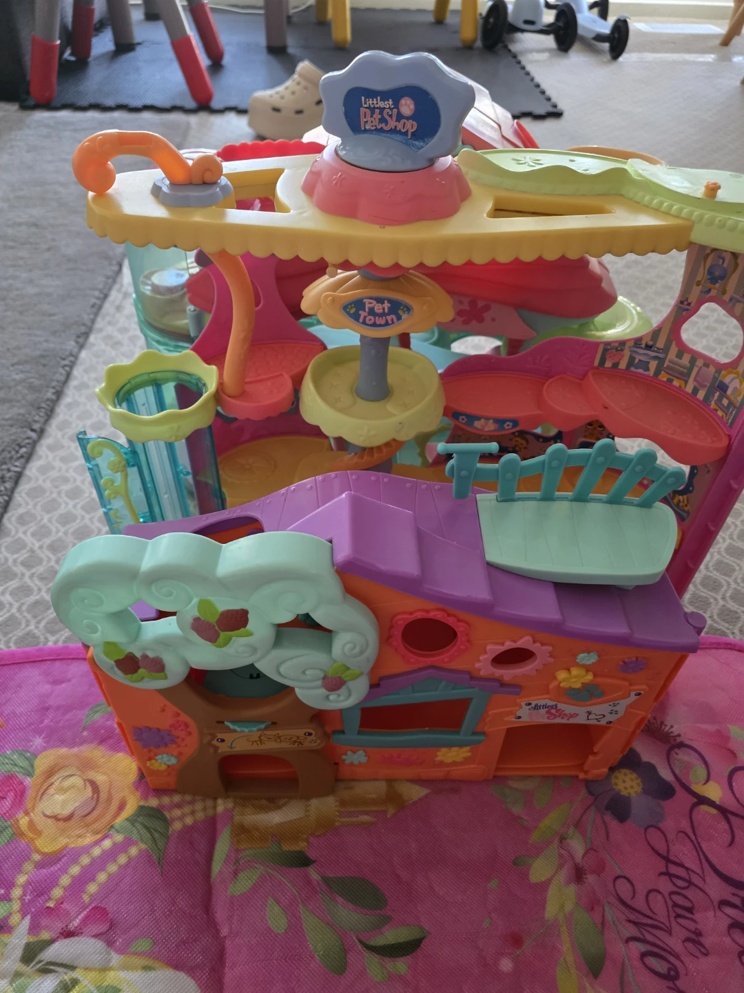 Littlest Pet Shop playset - photo 3