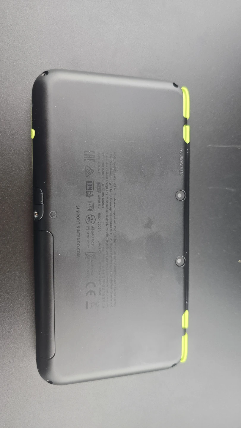 🎮 New Nintendo 2DS XL –Black and Green 128GB SD card - photo 4