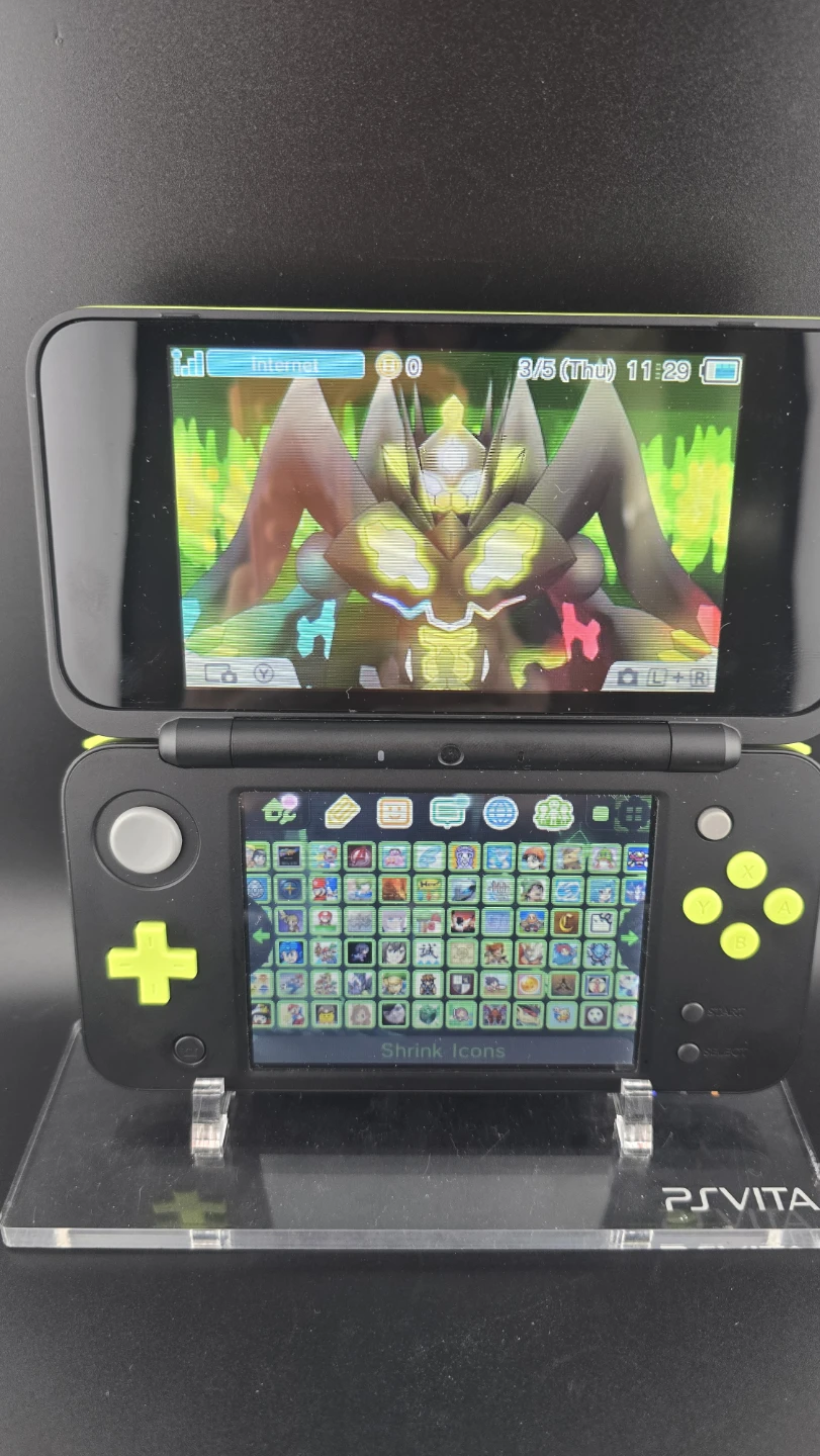 🎮 New Nintendo 2DS XL –Black and Green 128GB SD card - photo 5
