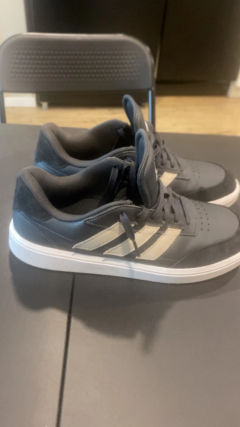 Adidas Men's Black and Beige Sneakers Size 9.5 - photo 5